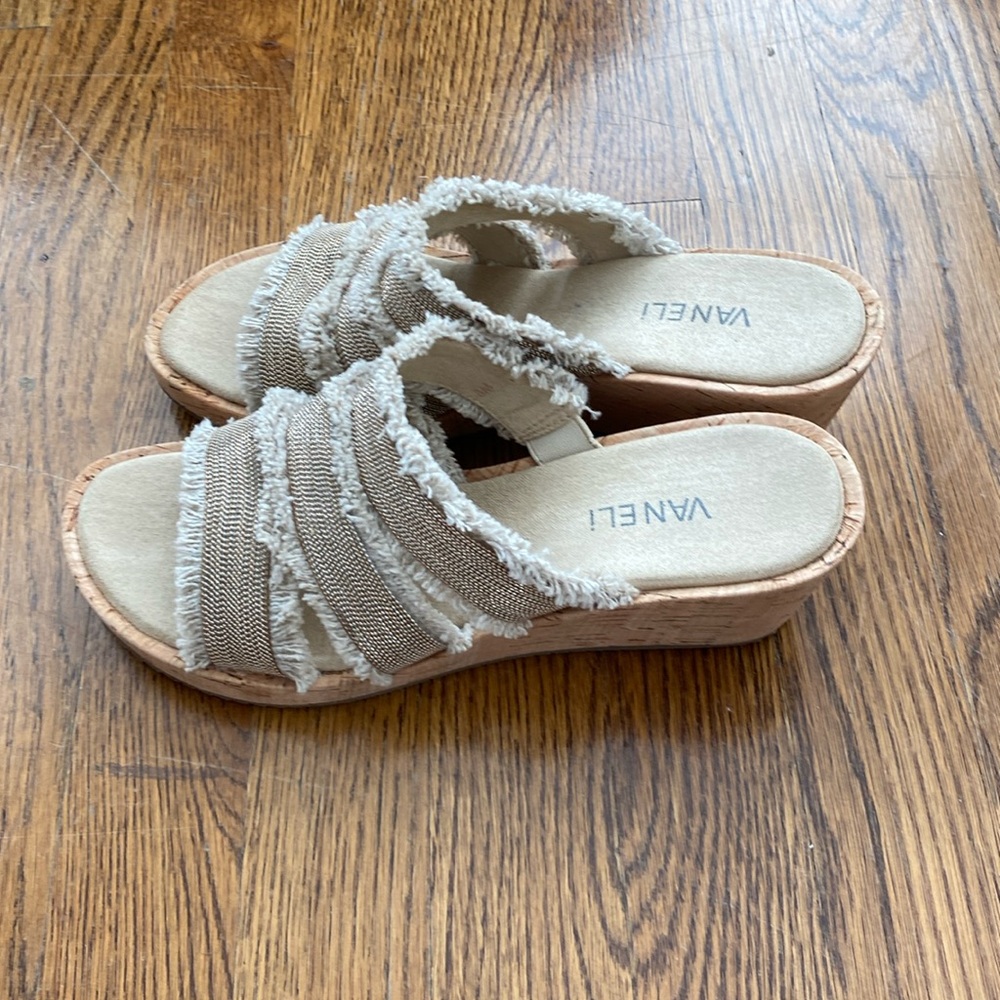 Van Eli wedges.